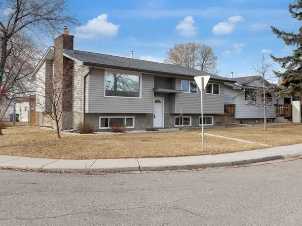 3 E Madigan Ct NE, Calgary, AB T2A 5C7