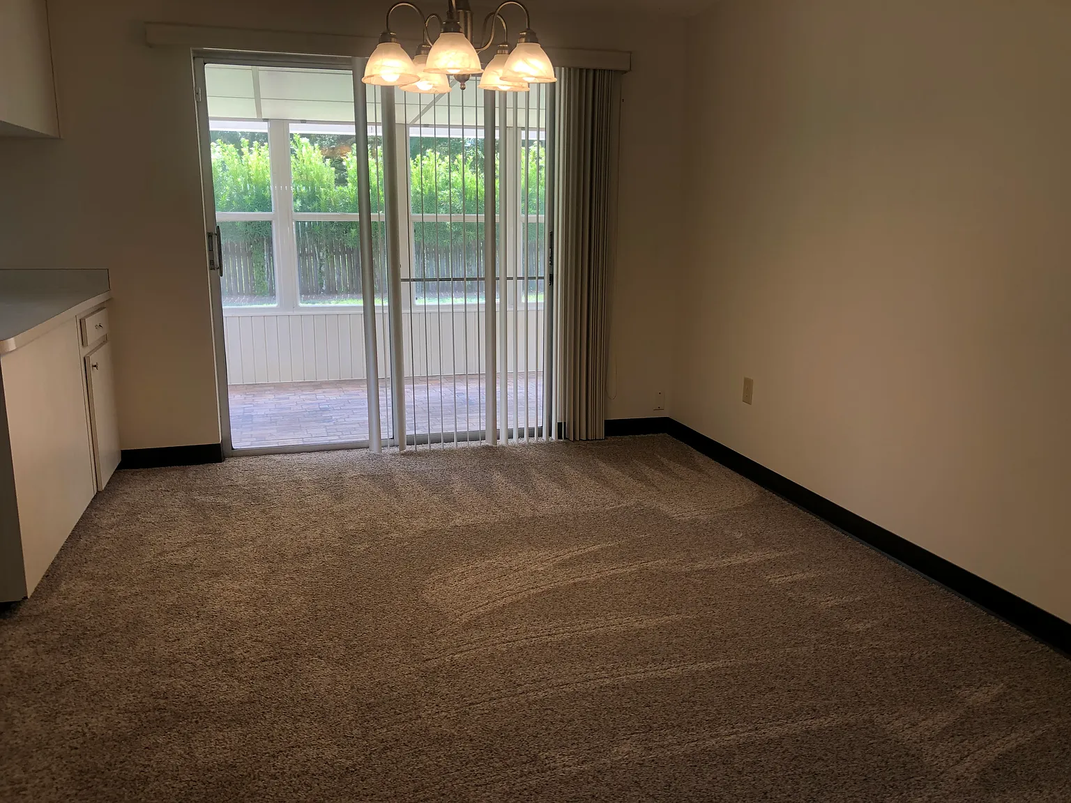 2 bed, 1120 sqft, $1,800 — Photo 4