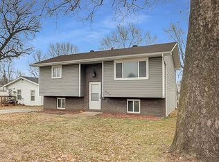 263 12th St, Wood River, IL 62095