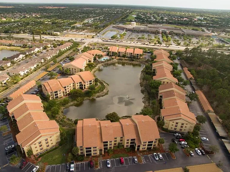 7915 Preserve Cir #216 — Photo 4