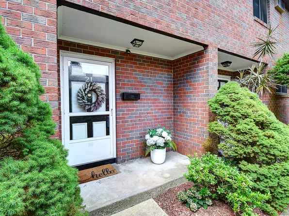 21 Sharon Lane #21, Wethersfield, CT 06109