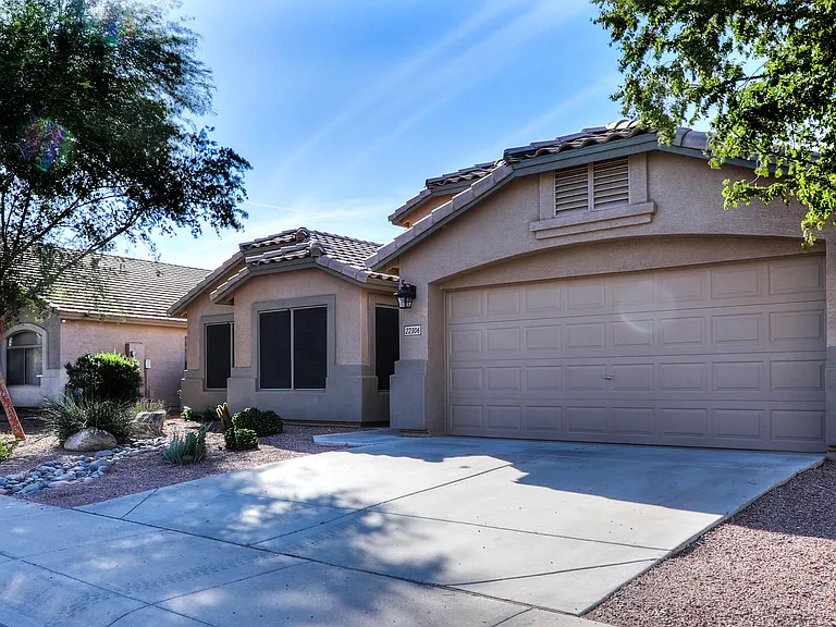 22306 N Van Loo Dr — Photo 2