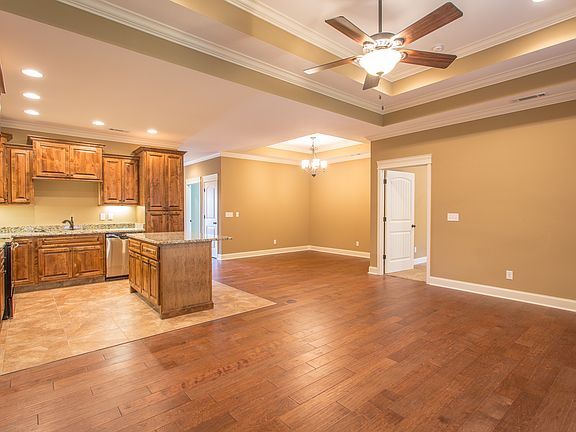 4th image of 206 Thistlewood Dr