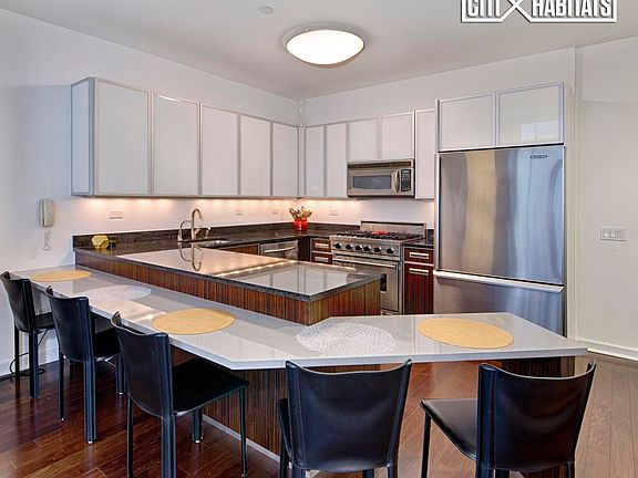 5th image of 130 W 19th St APT 9C