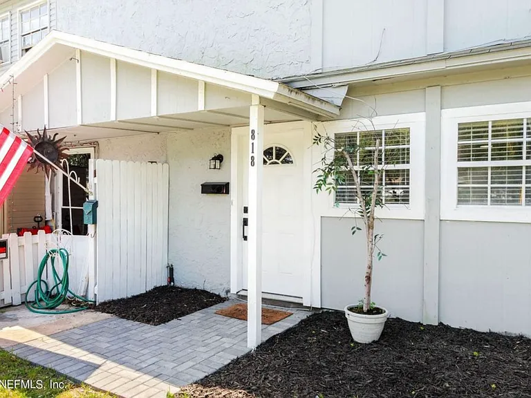 818 Cavalla Rd — Photo 5