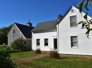 117 County Rd, Oak Bluffs, MA 02557