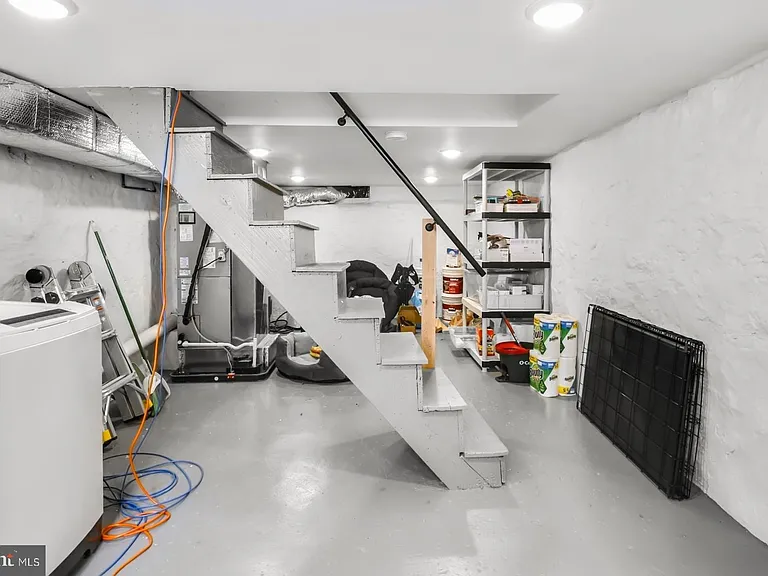 441 E Flora St — Photo 20