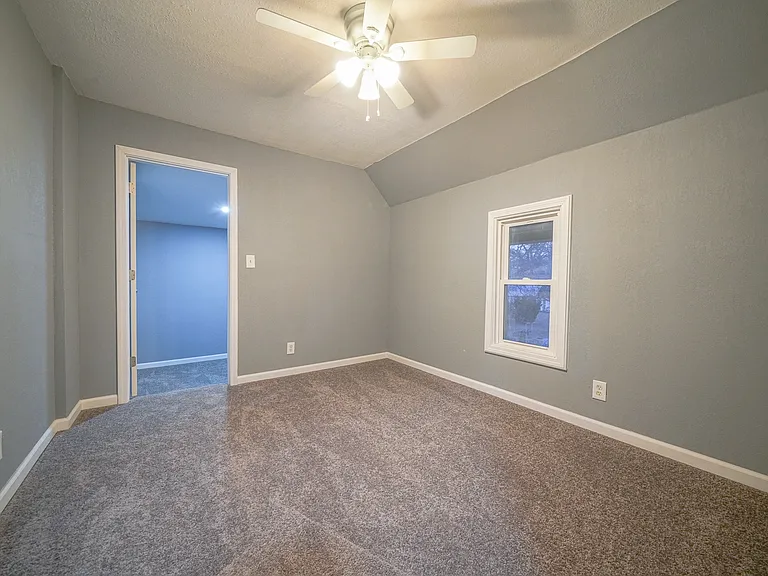 934 Ridge Ave #2 — Photo 8