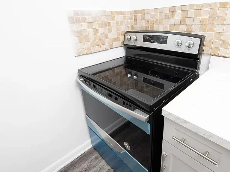 7720 N Miami Ave #106 — Photo 6