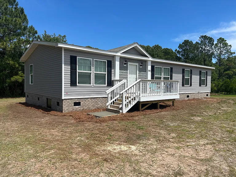 252 Stag Dr — Photo 1