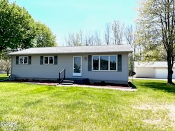 6938 Clear Lake Rd, Imlay City, MI 48444