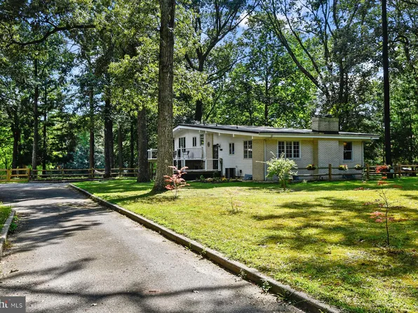 30543 Danwood Dr, Delmar, MD 21875