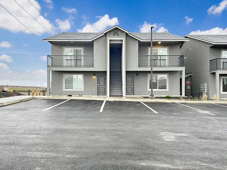 Red Mountain Apartments — Photo 12