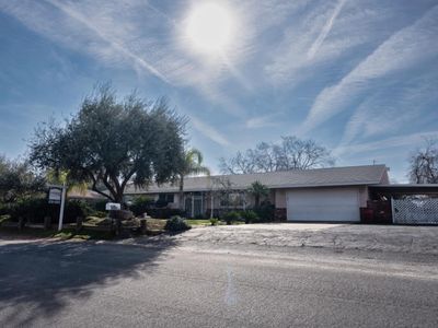 5660 E Byrd Ave, Fresno, CA, 93727