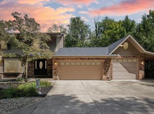 59626 Clover Rd, Mishawaka, IN 46544