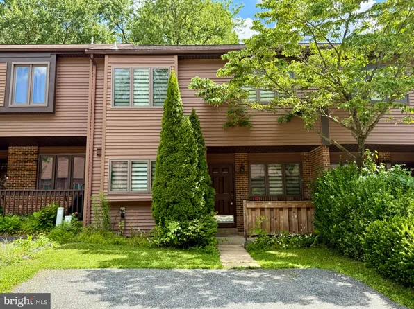 5545 Doral Dr, Wilmington, DE 19808