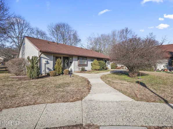 143 Cross Slope Court #B, Manalapan, NJ 07726