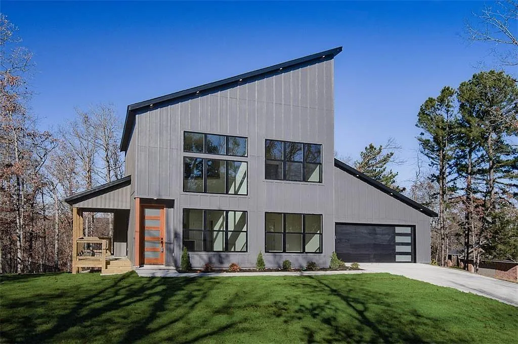 8 Cranfield Dr - 1 — Photo 1