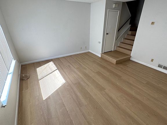 5th image of 2145 Medallion Dr