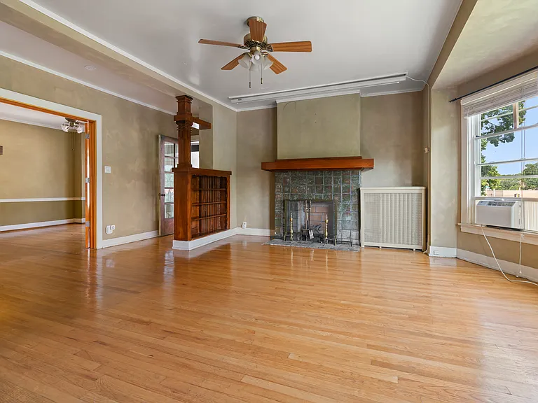 309 Chicago Ave #2 — Photo 4