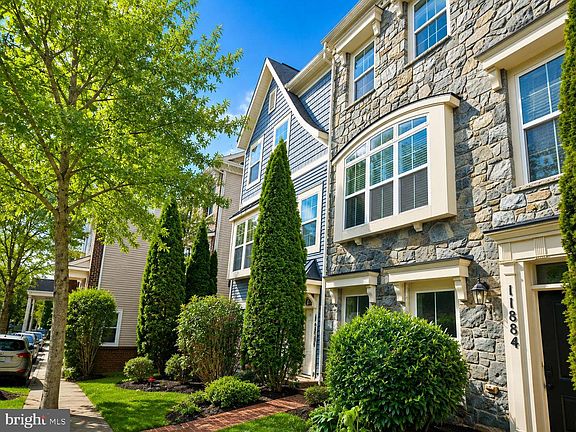 3rd image of 11882 Country Squire Way