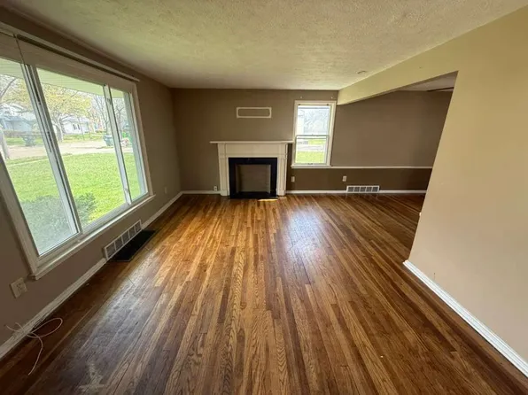 20206 Shakerwood Rd, Warrensville Heights, OH 44122