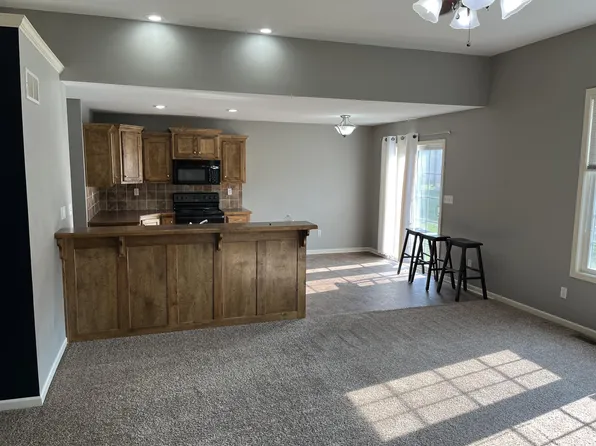 1207 Aubreis Way, Warrensburg, MO 64093