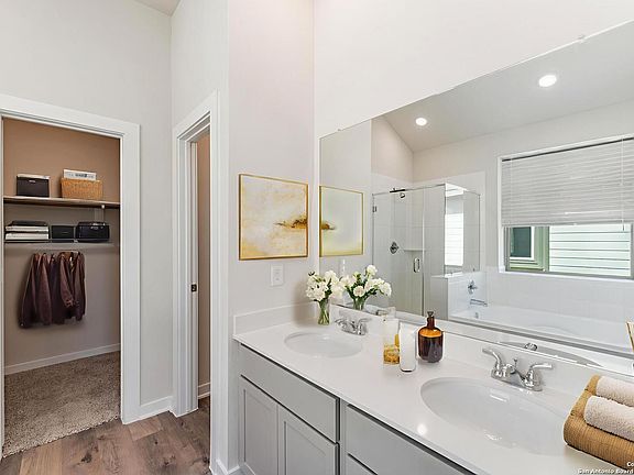 5th image of 8553 Merlin Cove