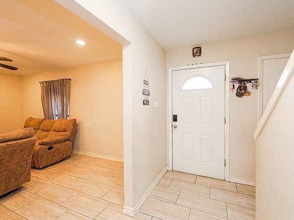 5th image of 1329 Kimberly Dr