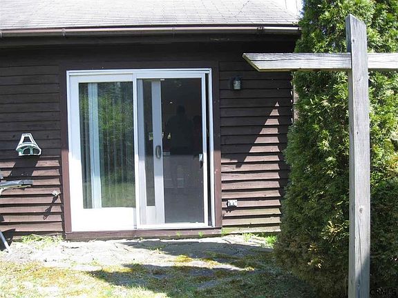3rd image of 242 Woodscape Dr