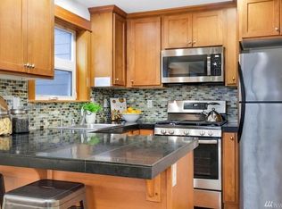 9243 35th Ave SW, Seattle, WA 98126