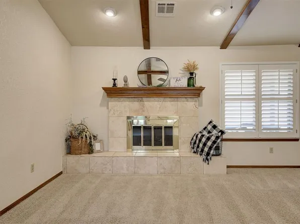 10201 Kingsgate Dr, Oklahoma City, OK 73159