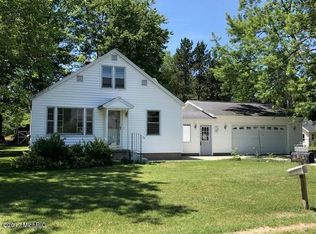 3273 S Walker Rd, Muskegon, MI 49444