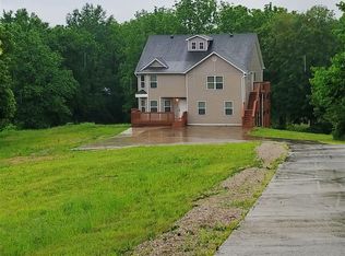 103B Woodland Rd, Vine Grove, KY 40175