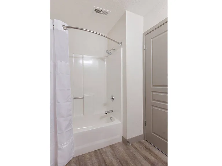 1x1 Shower