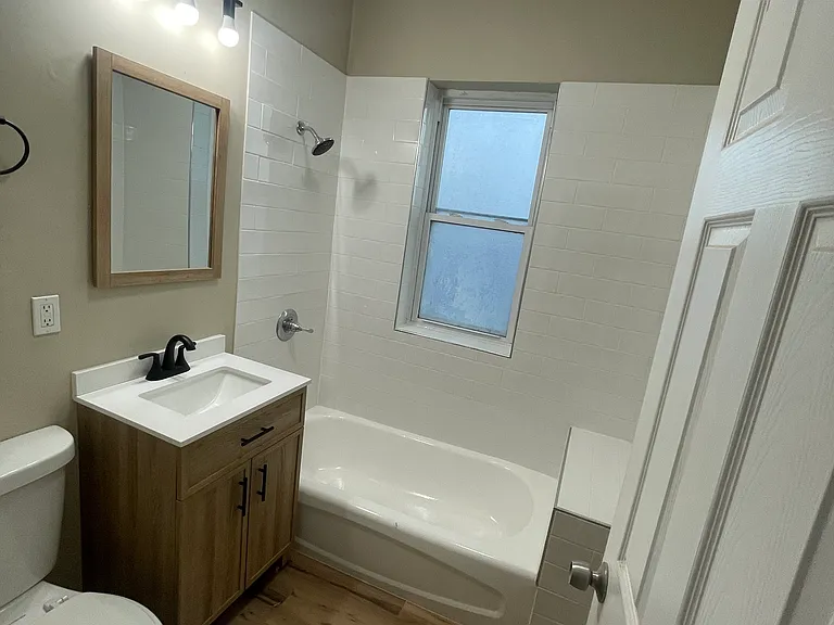 7556 S Langley Ave #1 — Photo 23