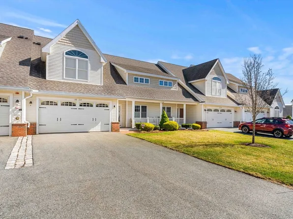 100 Kirkbride Dr Unit 229, Danvers, MA 01923