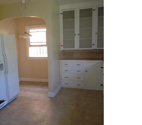 5th image of 1127-1129 S Highland Ave