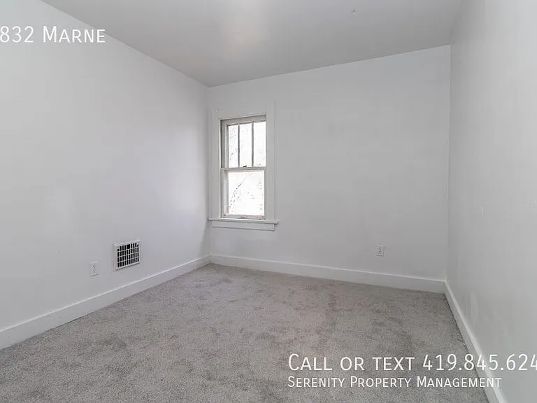 1832 Marne Ave — Photo 14