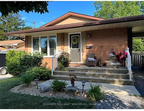 27 Brenlyn Ct #UPPER Photo 1