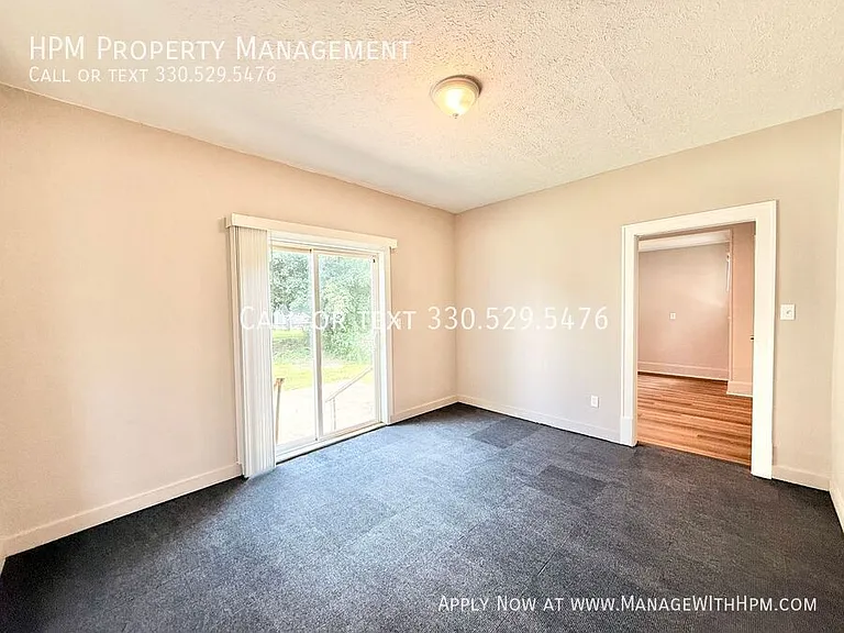 2202 Brownlee Ave NE — Photo 9