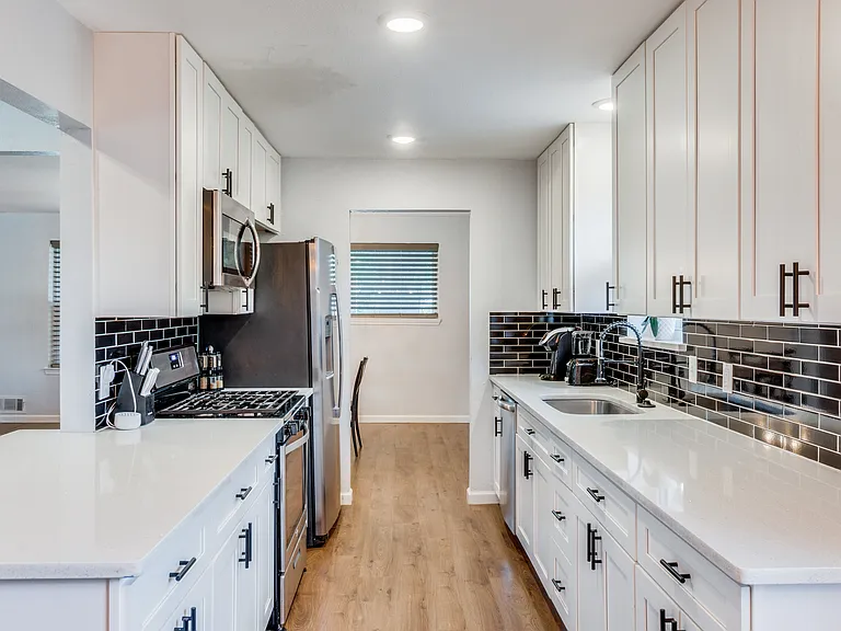 5221 Elkridge Dr — Photo 14
