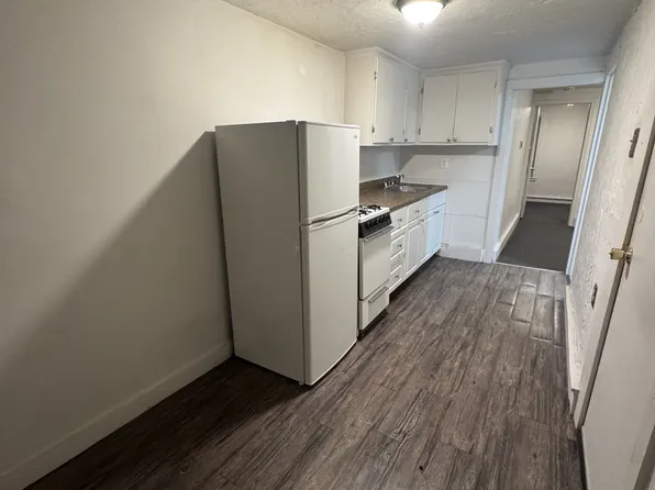 54 E Walnut St, Taunton, MA