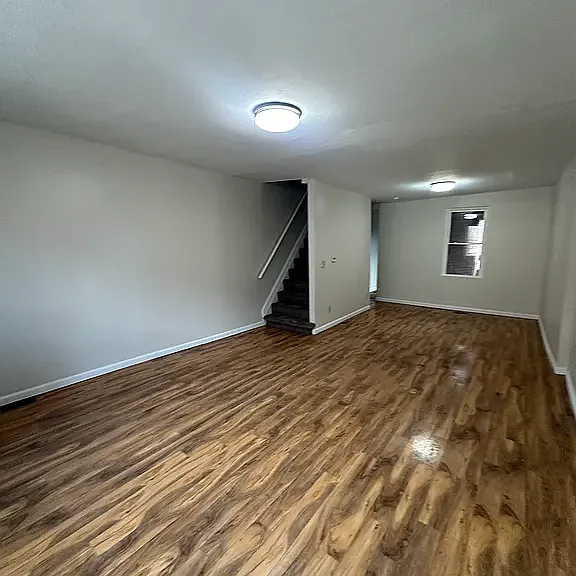 1308 Boyle St — Photo 1