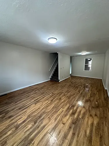 1308 Boyle St Photo 1
