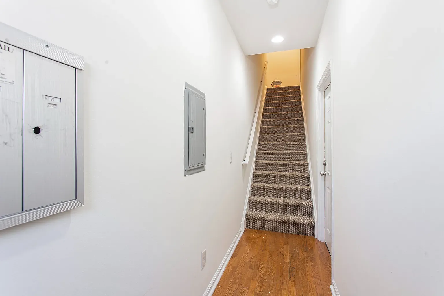 1712 Monument St — Photo 2