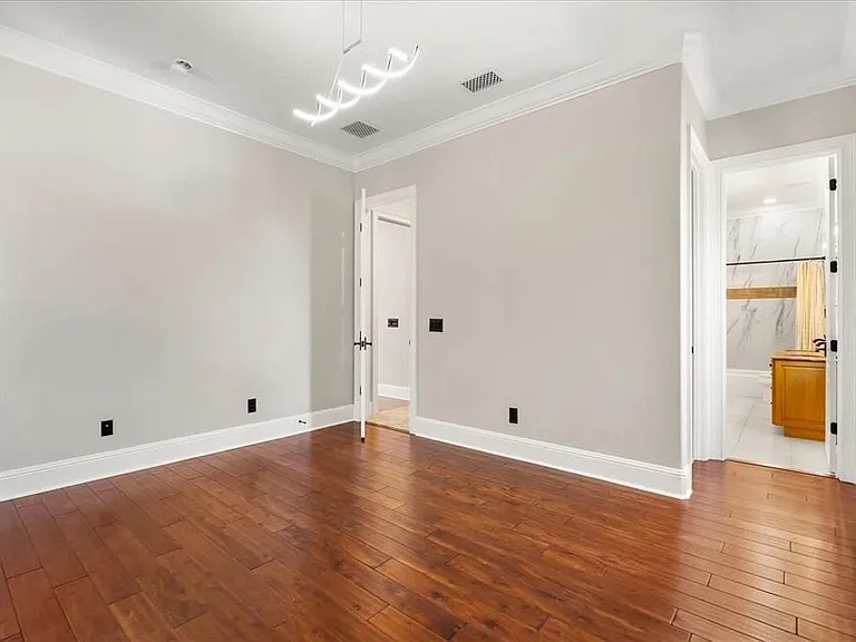 236 Acadia Ter — Photo 28
