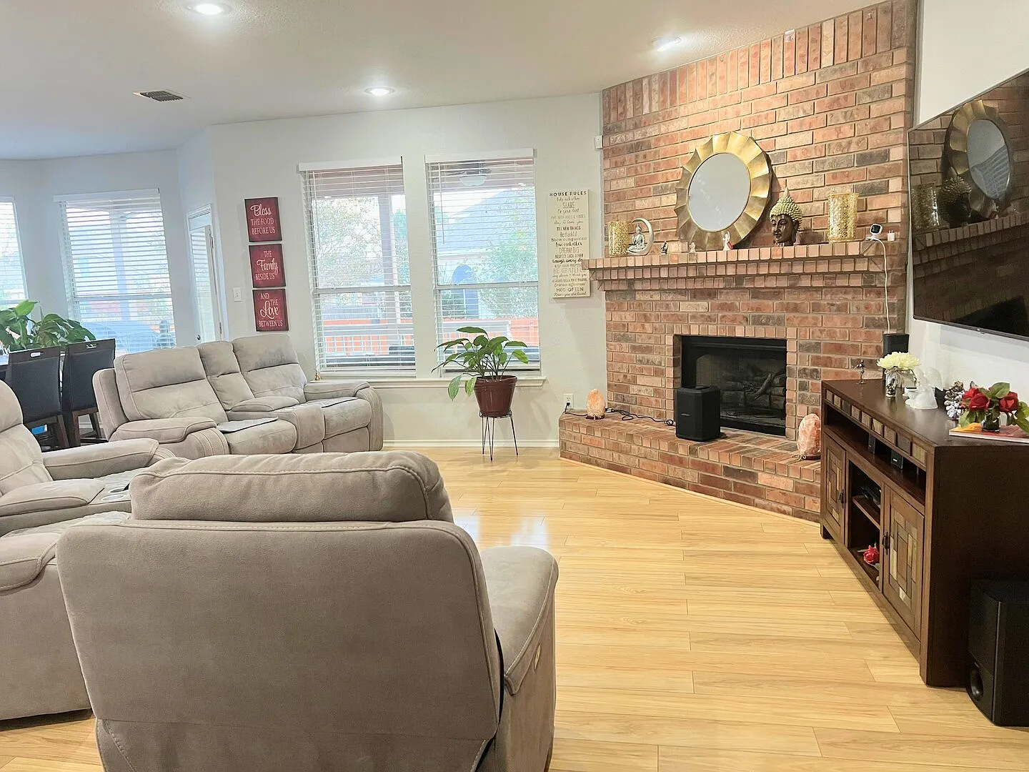 Move-In Special. off the first full month's rent with a 12-month lease — Photo 3