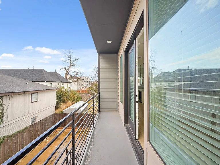 2811 Anita St — Photo 11