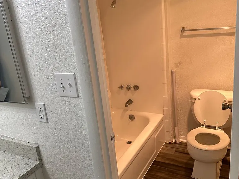 The Lewiston Apartments — Photo 30